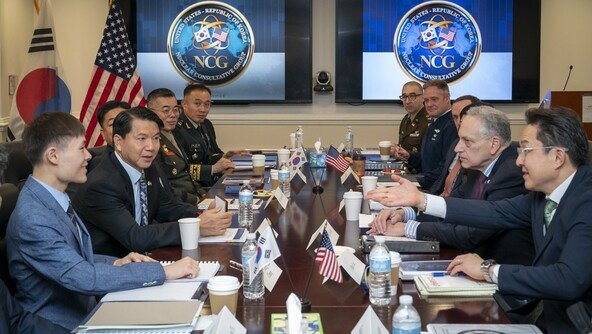 ‘北 핵공격시 정권 종말’ 경고 빠지고 ‘韓 재래식 방위 주도’ 첫 명시