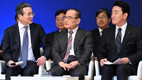 [김순덕의 도발] 다시 ‘청와대정부’는 반대다(2)