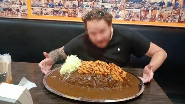태국서 ‘14㎏ 카레 먹기 챌린지’ 성공한 남성…알고보니 주머니에