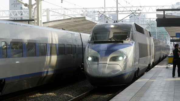 KTX 입석 커플 “특실과 자리 바꿔 달라” 황당 요구…거절하자 욕설