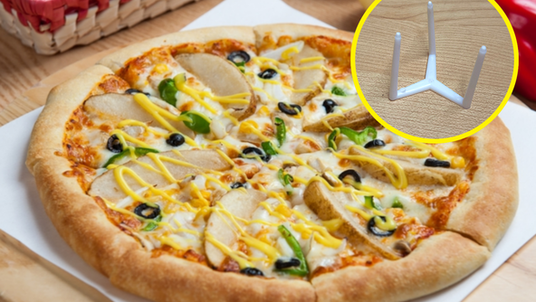 “배달 시키면 버렸는데”…피자 가운데 ‘그것’ 200% 활용 꿀팁 [알쓸톡]