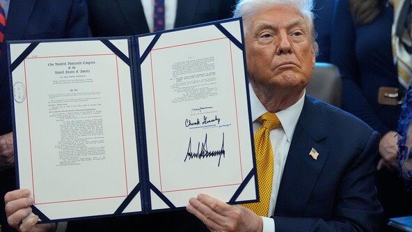 트럼프 ‘반도체 포고문’ 기습 발표…“결국 美 생산시설 지으란 것”