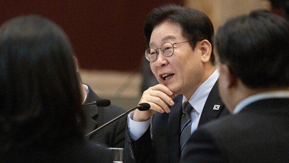 [김순덕의 도발] ‘李부터 연임’ 개헌, 이 대통령은 가능성을 말했다