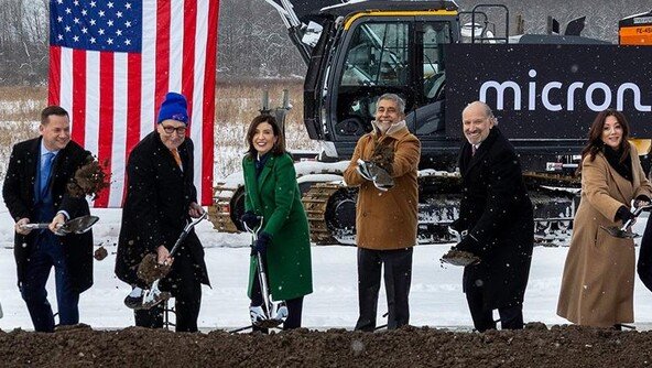 “美 파운드리-패키징 공장 짓고 있는데 메모리까지” 삼성-SK 난감