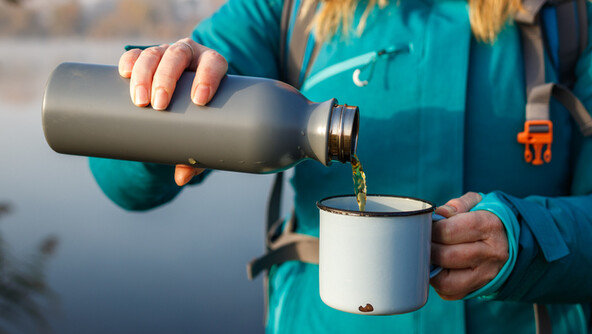 납중독 사망 50대, 원인은 ‘낡은 보온병에 담은 커피’[알쓸톡]