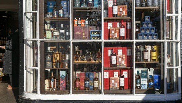 “위고비 맞더니 술 안 마신다?”…증류주 32조원어치 쌓였다