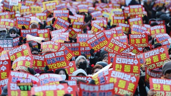 “한동훈 쫓아낸 국힘, 스스로 사망선고” 韓지지자들 여의도 집회