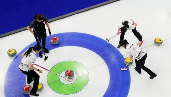 컬링 한일전 중 ‘일장기’ 송출에…JTBC “깊이 사과”