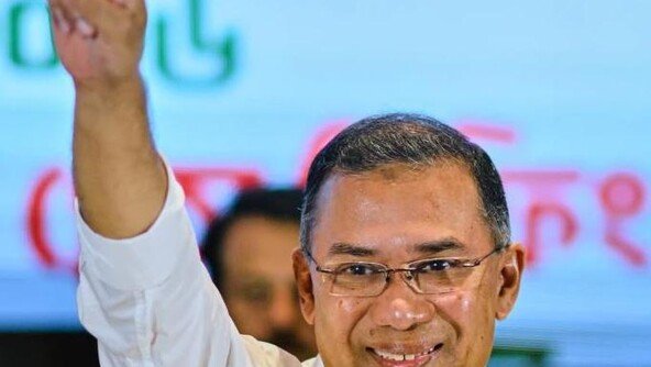 17년 망명 끝에, 부모 원수 내쫓고 집권[지금, 이 사람]