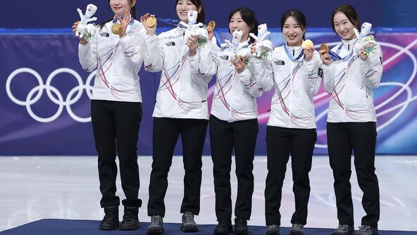 ‘람보르길리’ 폭주, 끝내줬다…女 쇼트트랙 3000m 계주 역전 금메달