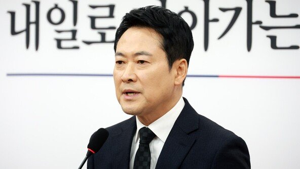 “장동혁 사퇴” “분열 행위”…‘尹 절연’ 거부에 원외당협 정면 충돌