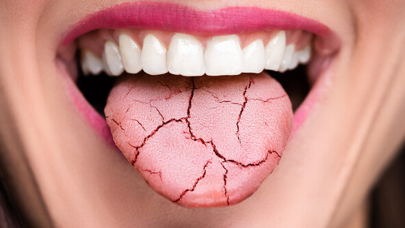 “잠만 자면 입이 바싹바싹”…잠들기 전에 이것 체크해야 [알쓸톡]