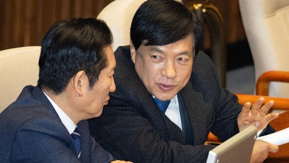 정청래, ‘재명이네 마을’서 강제탈퇴 당해… 與 지지층 분열 가속