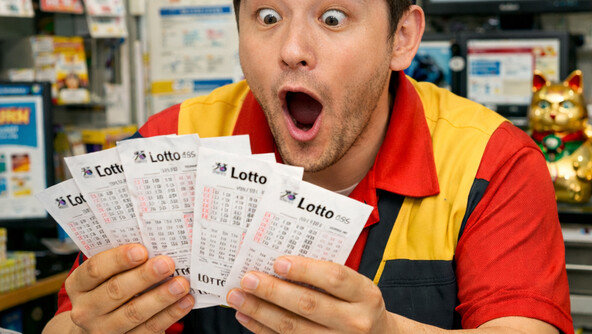 손님이 버린 복권 185억원 당첨…편의점 직원이 챙겼다 소송전