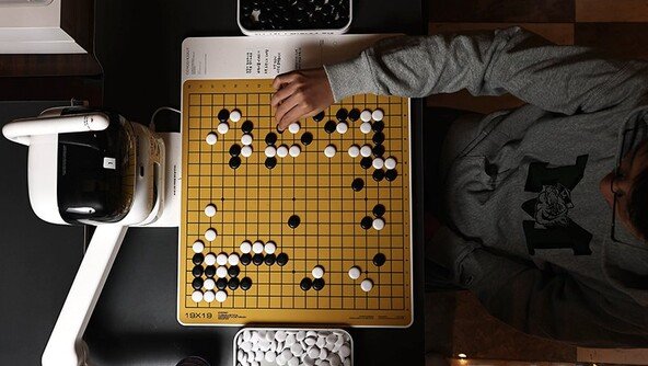 바둑 기보 대신, 엔비디아 칩 가득… “큰그림은 아직 인간 몫”