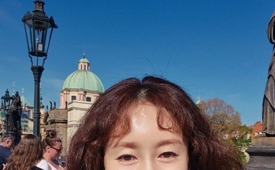 ‘음주 물의’ 김지수, 프라하서 여행사 차렸다…“삶 확장하는 경험”