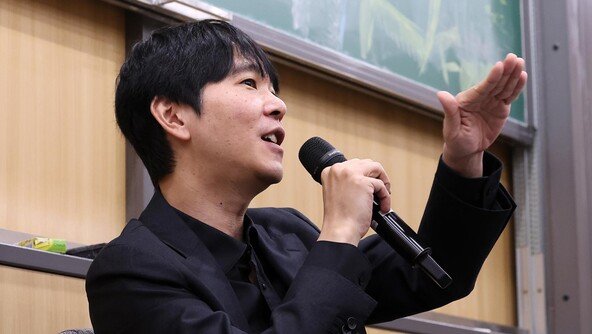 이세돌 “AI는 신이다…버그 유도한 내 착점은 인간적 결정”