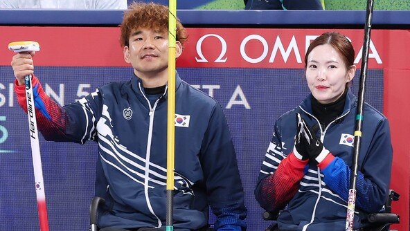 휠체어컬링 믹스더블 백혜진·이용석, 미국전 대승…4강행 가능성 높였다[2026 동계패럴림픽]