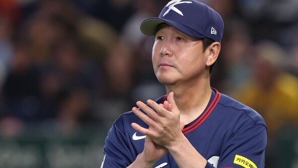 류지현 감독 “8강, 중압감 이겨낸 결과…노경은 호투 존경스럽다”