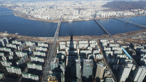 다주택자 세금 여파…강남3구·용산 이어 강동구도 하락 전환