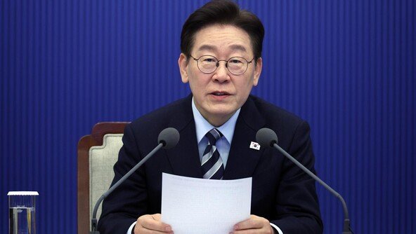 靑직원 또 쓰러지자, 李 “나를 악덕 사업주라고…”