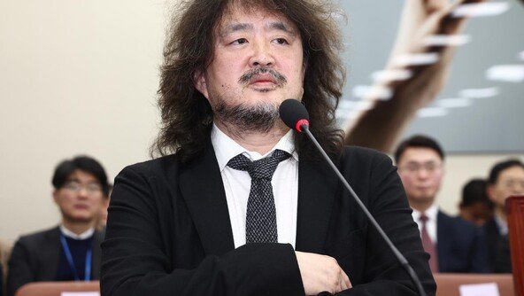 靑 “김어준 유튜브 법적 조치 가능성”… 與서도 ‘金 손절론’ 확산