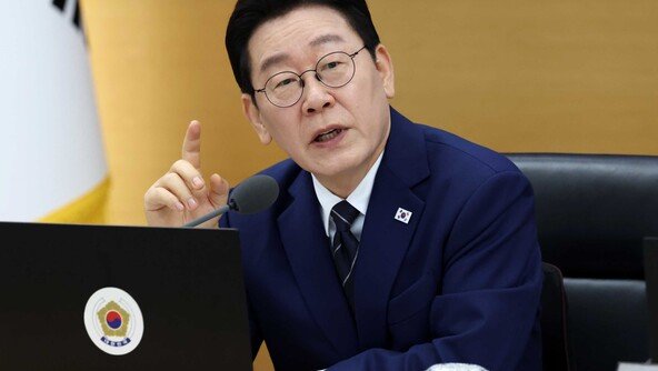 李 “정청래 대표가 발표했어요?…그러면 검찰개혁 다 된건가”