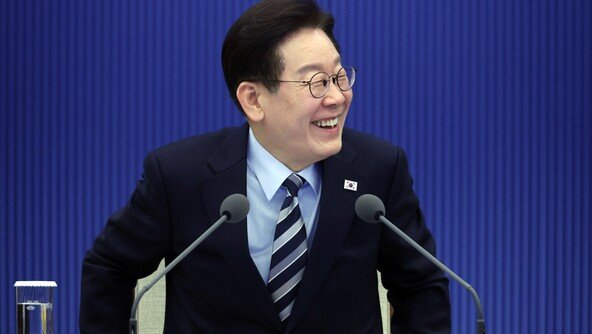 李지지율 67% 최고치…민주당 46%-국힘 20%
