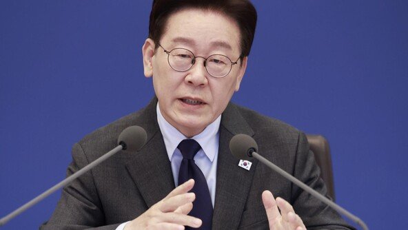 李대통령 “내란 사범이 훈장이라니, 있을수 없는 일”