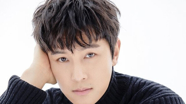“앞으로도 시끄러울 것”이라던 김동완, 결국 SNS 논란 사과