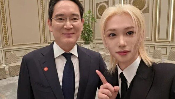 靑서 이재용과 셀카 찍은 필릭스…‘갤럭시 일편단심’에 JY ‘미소’