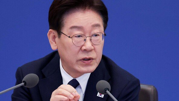 李 “추경으로 지방정부 부담 명백히 줄어…이건 초보 산수”