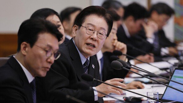 李 “무인기 유감” 반나절만에… 김정은 “솔직-대범한 사람”