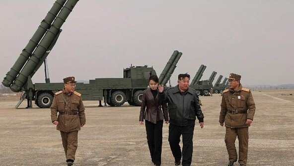 “北, 핵으로 계룡대 때리고 집속탄으로 캠프험프리스 초토화 테스트”