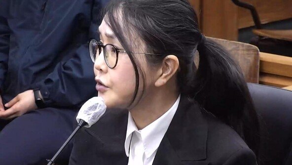 재판장 지적에 법정서 마스크 처음 벗은 김건희