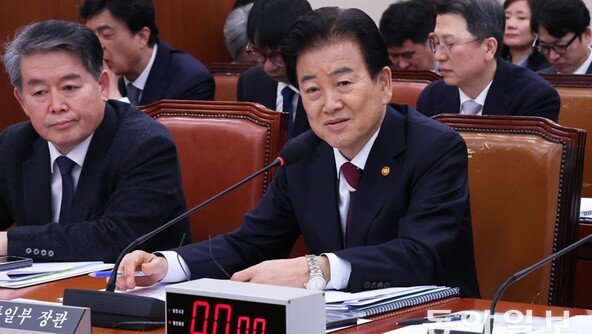 “브런슨, 안규백 만나 정보유출 항의” 野 주장에… 정부 “사실 아냐”