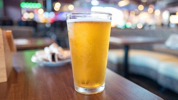 맥주 마시면 기분 좋아지는 이유…알코올 말고 ‘이것’ 때문?