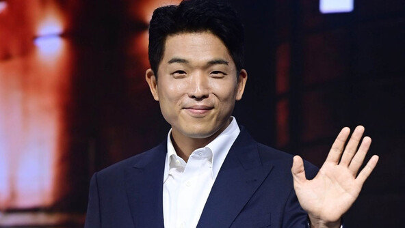 안성재 ‘와인 바꿔치기’ 논란 입 열었다…“사과 의미로 디저트 와인 제공”