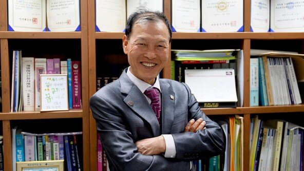 70세 법무사 합격… 인생 가시밭 헤친 소년 번데기 장수[은퇴 레시피]