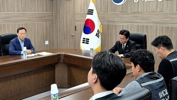 “영업익 12%, 현금 아닌 삼성전자 자사주 지급” 노사 한발씩 양보