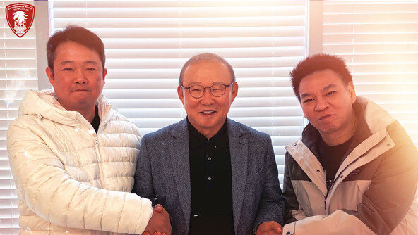 ‘쌀딩크’ 박항서, 태국 사령탑으로 그라운드 복귀