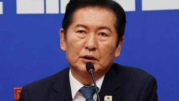 정청래 與대표 사퇴, 연임도전 공식화…“李 지킬 사람은 나”