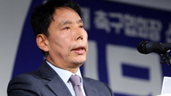 “이미지 좋은 박항서를 이용했나”…신문선, 축구협회 주먹구구 행정 비판