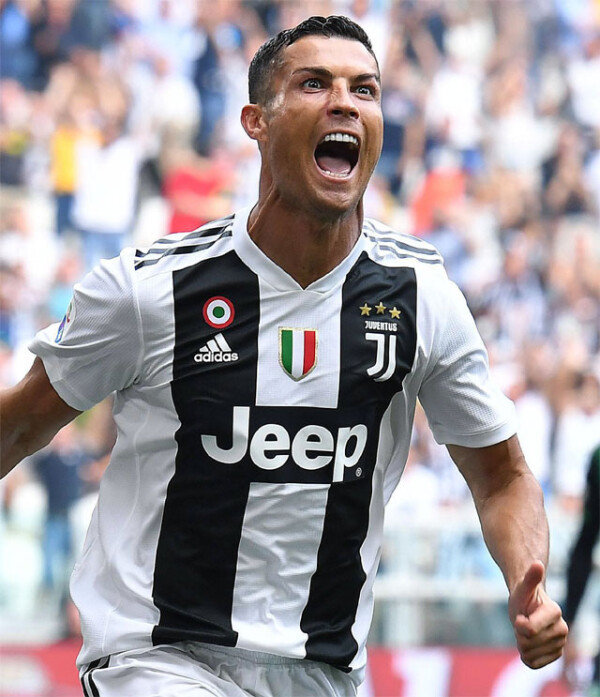 Cristina Ronaldo scores debut goals for Serie A : The DONG-A ILBO