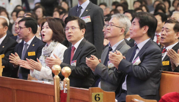 황교안 자유한국당 대표가 2019년 4월 21일 서울 여의도 순복음교회에서 열린 2019 한국교회부활절연합예배에 참석했다. [원대연 동아일보 기자]