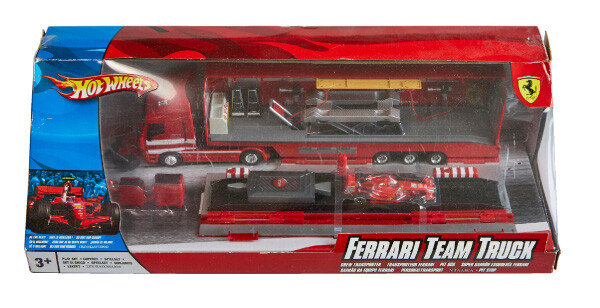 최근 가치가 크게 오르고 있는 페라리경주팀 트럭 미니카 세트. 