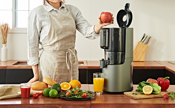 휴롬 원액기 ‘휴롬이지’.