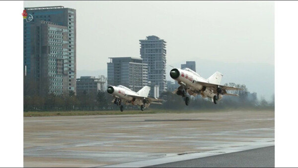 원산갈마비행장 MIG-21. [조선중앙TV 캡쳐화면]
