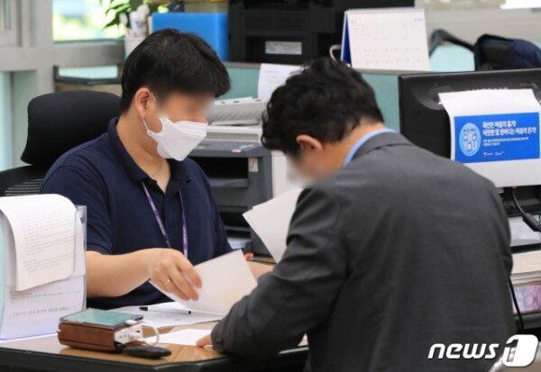 은행 가계 대출보다 조여 … 금융 당국 “더 늘리지 않고”경고