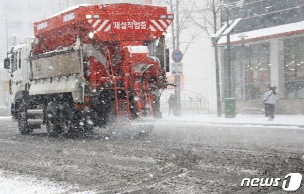 Intensive dispatch of public transportation during the 13th rush hour…  Seoul’Section 2 of snow removal’